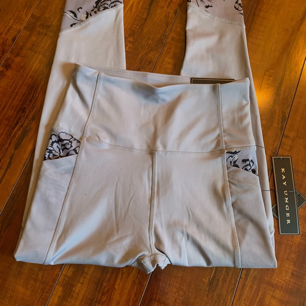 Athletic leggings